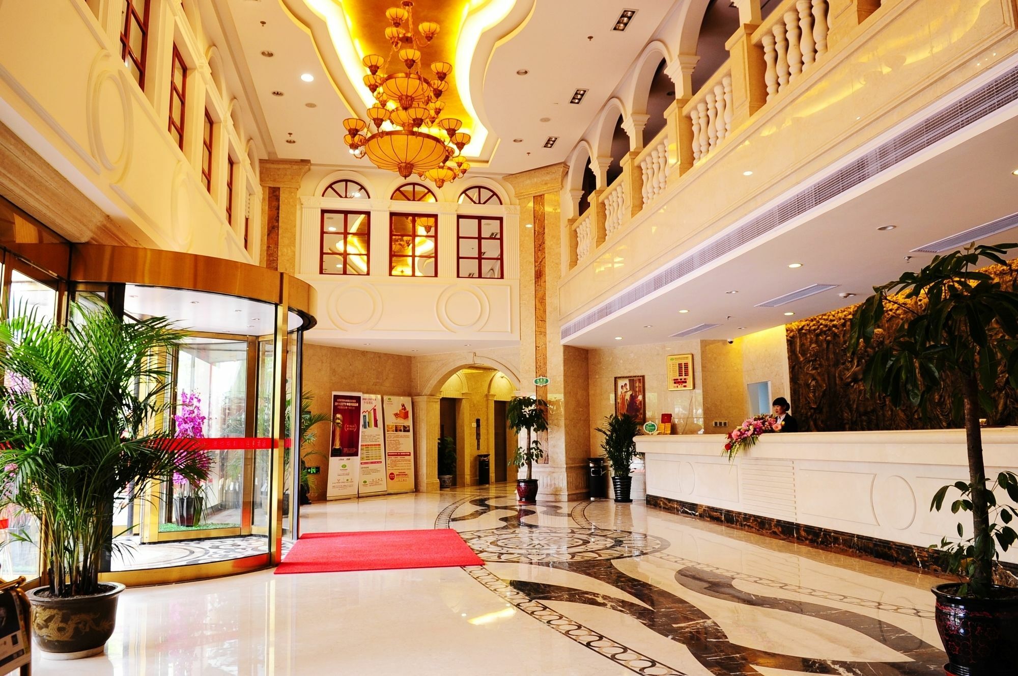 Vienna Hotel Shanghai Pudong Airport Huaxia Road Exterior photo